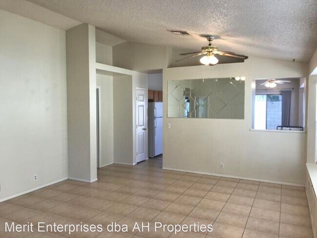 23426 N 40TH LN photo 4