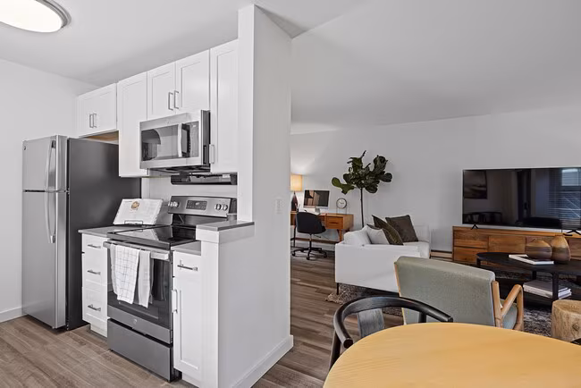 The Lakes Apartments photo 5