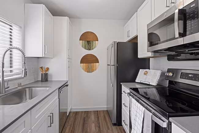 The Lakes Apartments photo 2