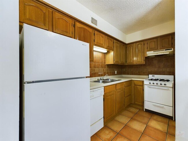 803 W 28th St Austin, TX 78705 photo 4