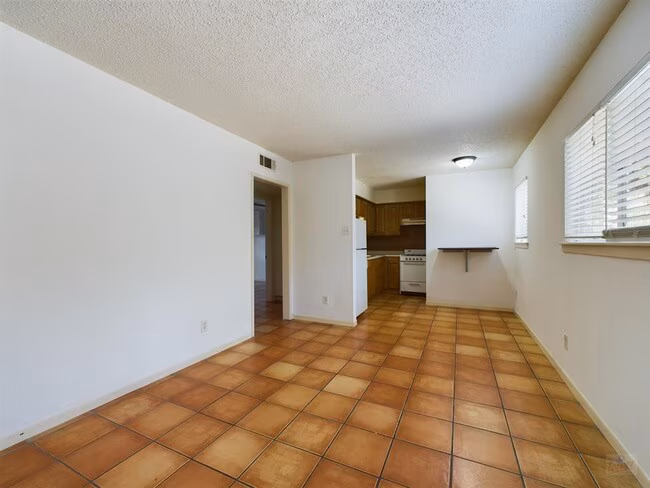 803 W 28th St Austin, TX 78705 photo 3