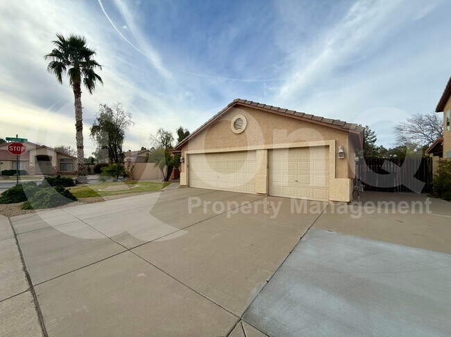 1790 E Rawhide St Gilbert, AZ 85296 photo 3
