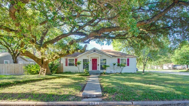 417 Sue Street, Houston, TX 77009 photo 2