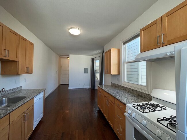 Centrally located 1 BR/1BA apartment home in Hayes Valley-AMSI photo 4