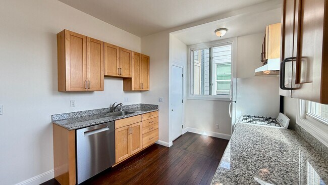 Centrally located 1 BR/1BA apartment home in Hayes Valley-AMSI photo 2