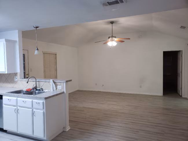 1121 Dixon Cir Copperas Cove, TX 76522 photo 5