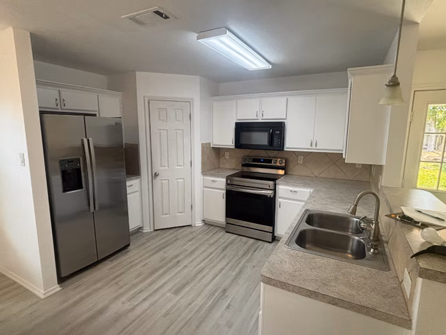 1121 Dixon Cir Copperas Cove, TX 76522 photo 3