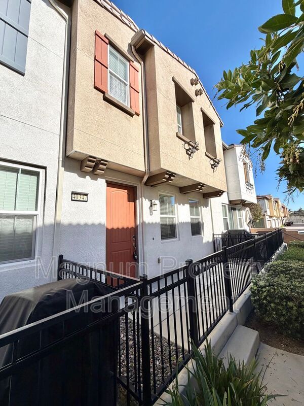 40347 Calle Real Murrieta, CA 92563 photo 3