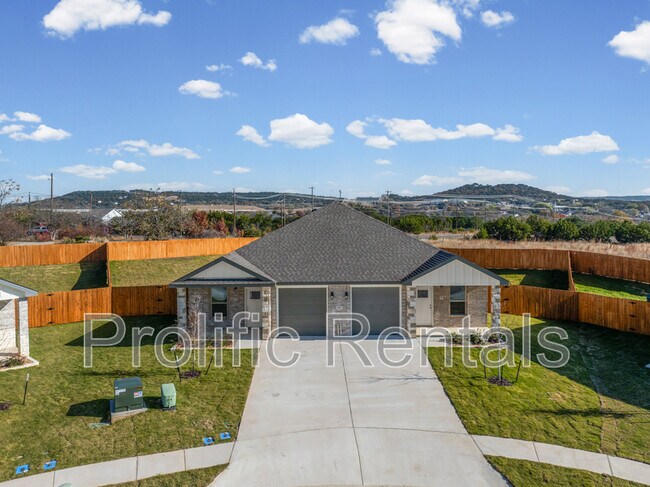 110 Logan Ct Copperas Cove, TX 76522 photo 3