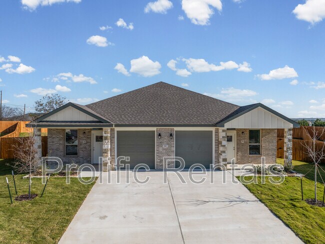 110 Logan Ct Copperas Cove, TX 76522 photo 2