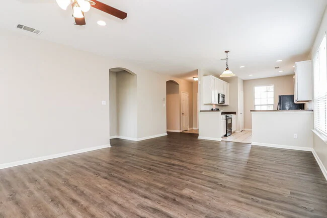 408 Lead Creek Dr Fort Worth, TX 76131 photo 5