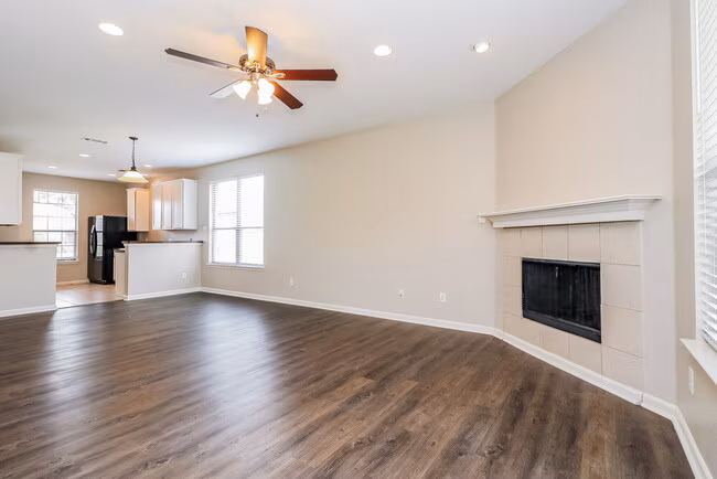 408 Lead Creek Dr Fort Worth, TX 76131 photo 4