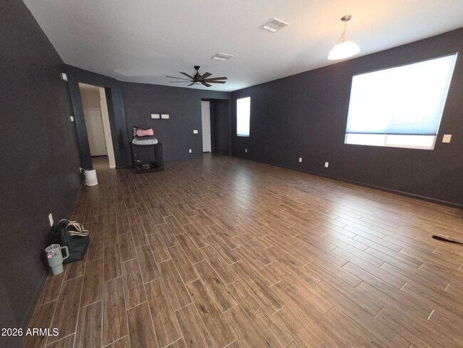 17353 W Patrick Ln Surprise, AZ 85387 photo 5