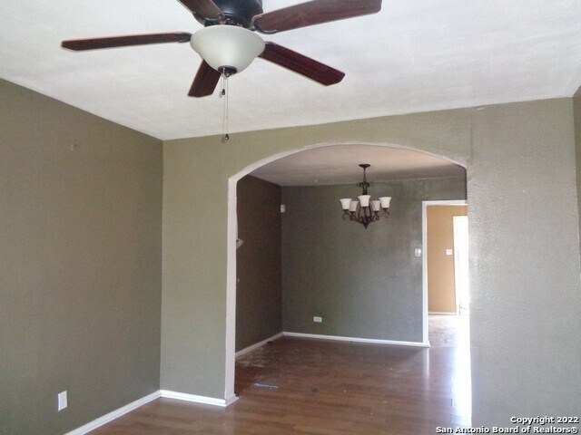 247 E Baylor St San Antonio, TX 78204 photo 4
