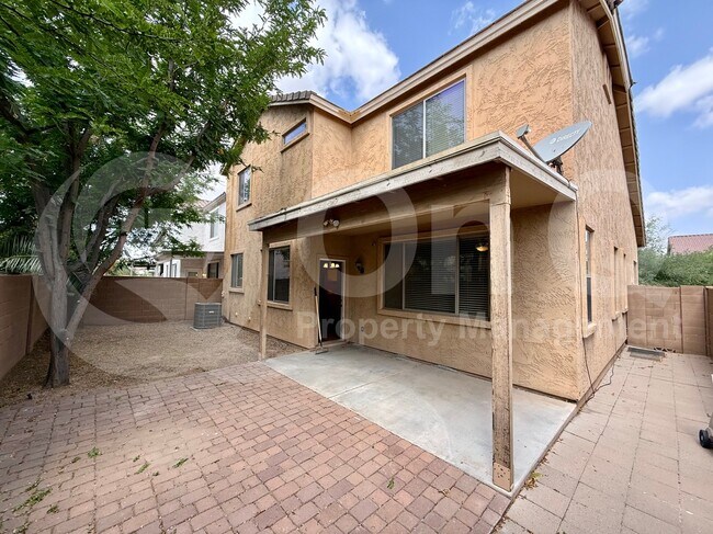 17395 W Langer Ln Surprise, AZ 85388 photo 3