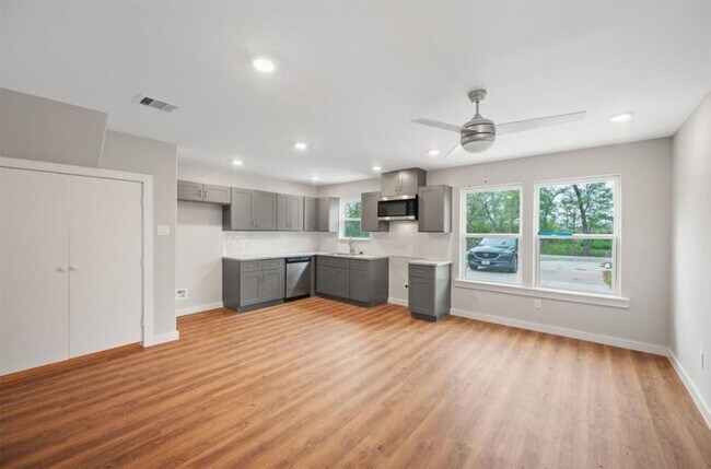8120 Laura Koppe Road, Houston, TX 77028 photo 4