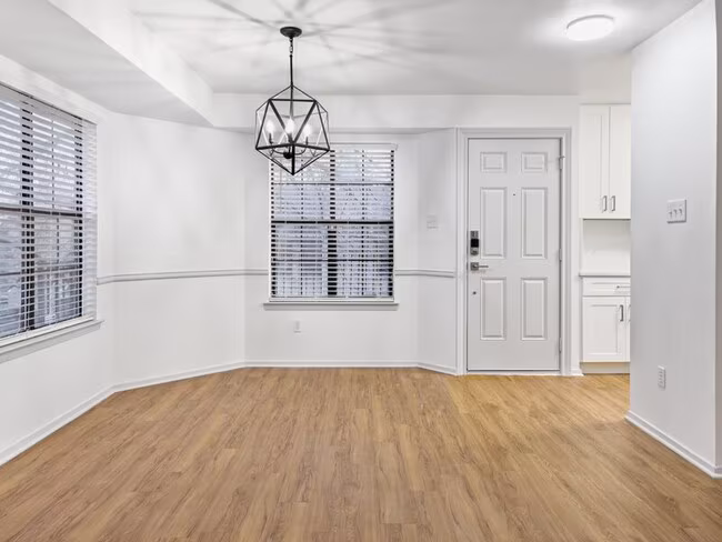 2913 Pearl St Austin, TX 78705 photo 3