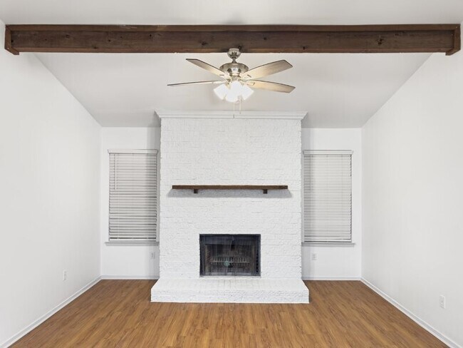 2913 Pearl St Austin, TX 78705 photo 5