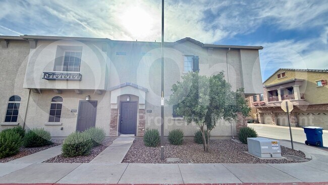 1350 S Greenfield Rd Mesa, AZ 85206 photo 2