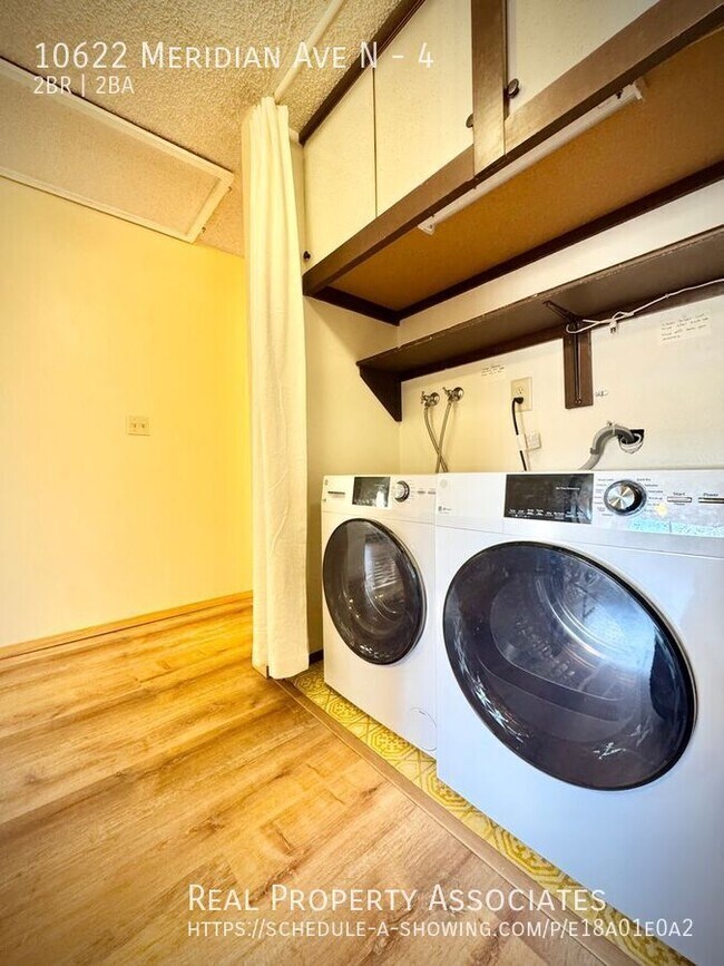 10622 Meridian Ave N Seattle, WA 98133 photo 4