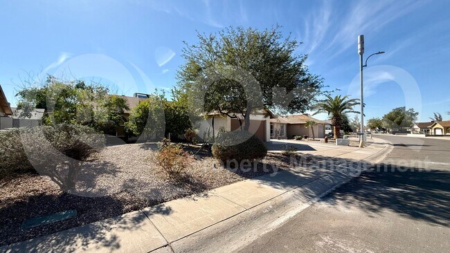 6915 W McLellan Rd Glendale, AZ 85303 photo 3