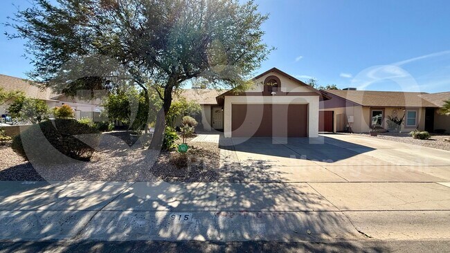 6915 W McLellan Rd Glendale, AZ 85303 photo 2