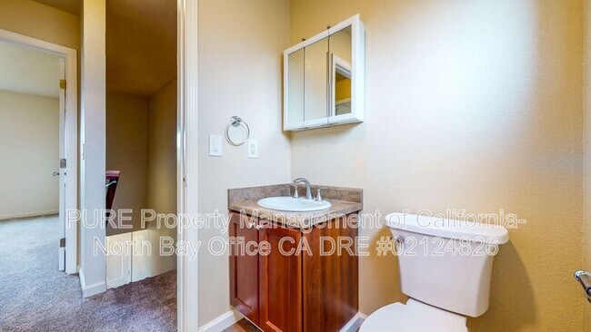 8045 Beverly Dr Rohnert Park, CA 94928 photo 5