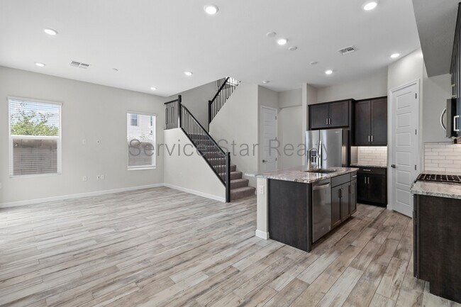 17144 N 50th Pl photo 2