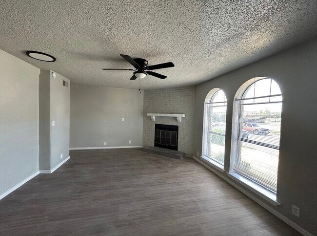 278 Alexandria Drive, Mesquite, TX 75149 photo 2