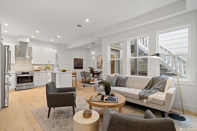 1540 Hyde Street, San Francisco, CA 94109 photo 3