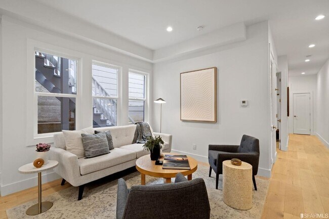 1540 Hyde Street, San Francisco, CA 94109 photo 5