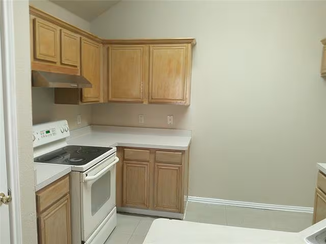 5644 Indian Hill Drive, Arlington, TX 76018 photo 4