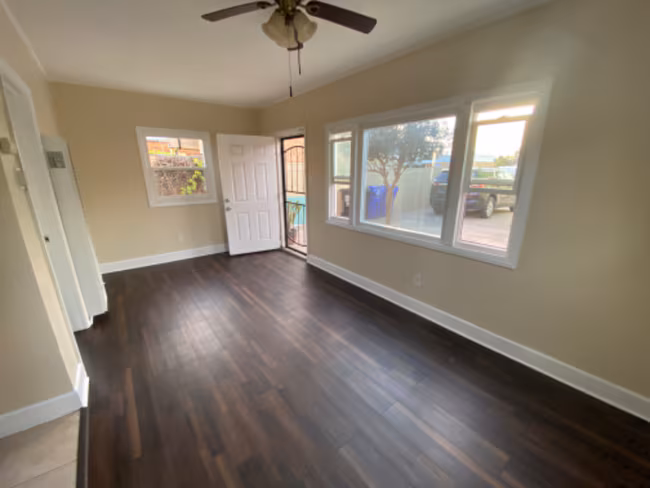 619 42nd St San Diego, CA 92102 photo 2