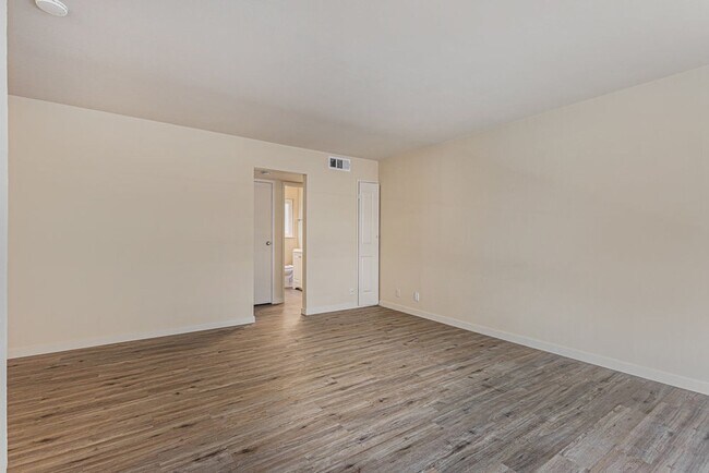 1715 Central Ave Alameda, CA 94501 photo 2