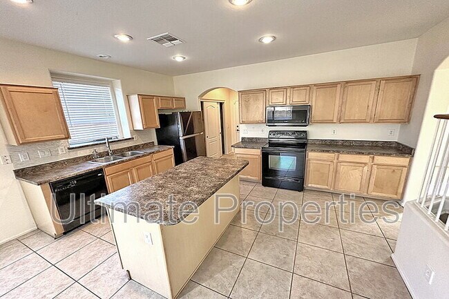 5652 W Manzanita Dr photo 3