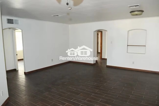 325 W Highland Ave Phoenix, AZ 85013 photo 4