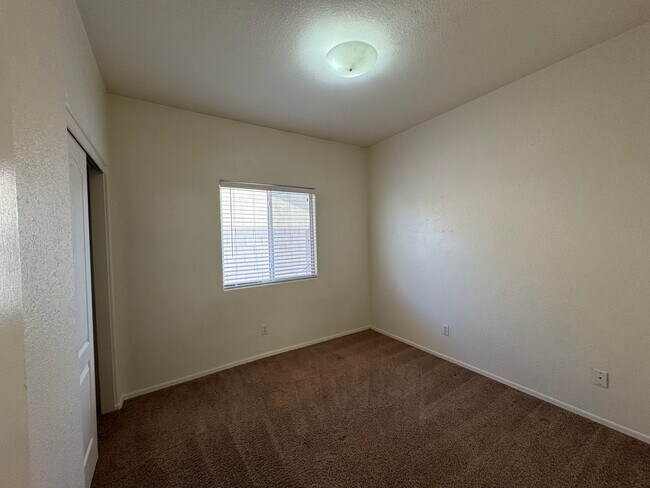 3 BEDROOM IN SAN TAN RANCH IN GILBERT photo 5