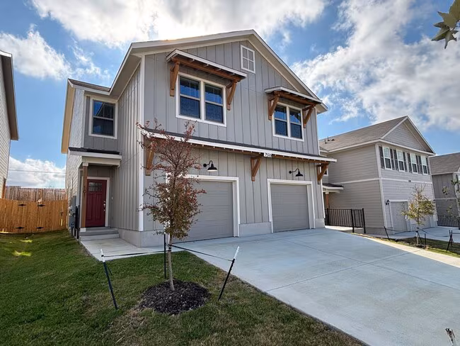 7516 Briarwood Pass San Antonio, TX 78252 photo 2