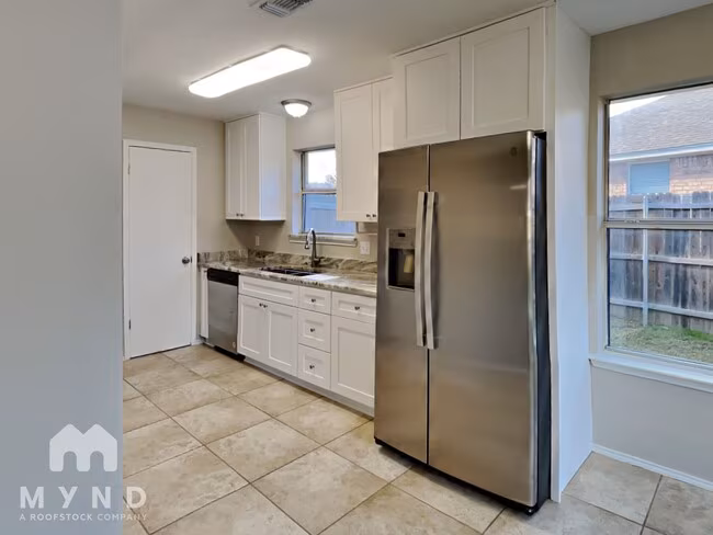 705 Stonebrooke Drive, Burleson, TX 76028 photo 4