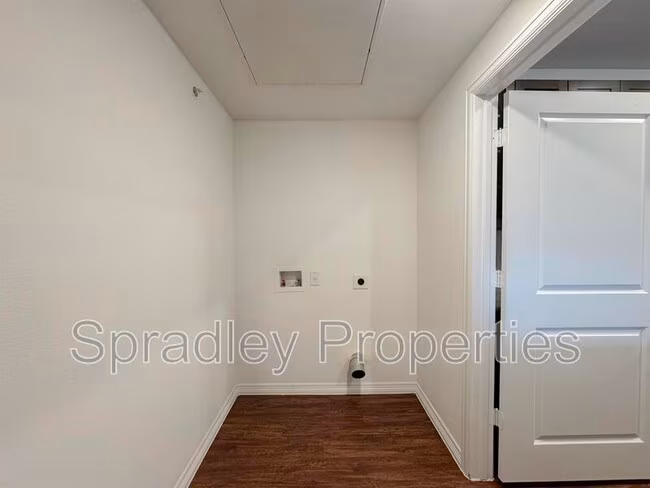 1124 W Ave O Belton, TX 76513 photo 4