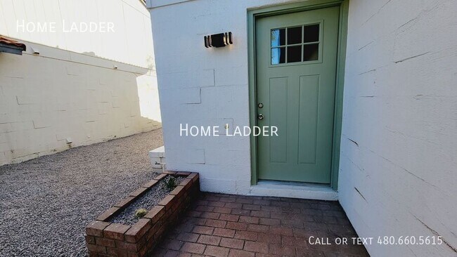 4907 W Crocus Dr Glendale, AZ 85306 photo 3