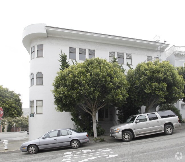 2754 Pierce Street Rentals photo 4