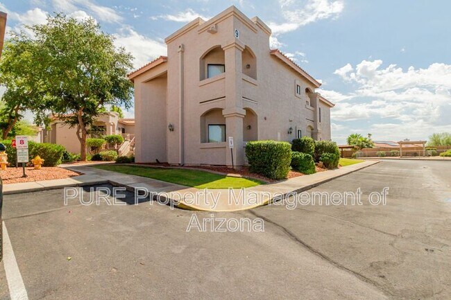 9151 W Greenway Rd Peoria, AZ 85381 photo 3
