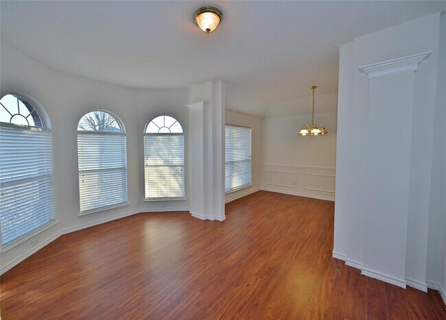 3807 Rosewood Ln Sachse, TX 75048 photo 3