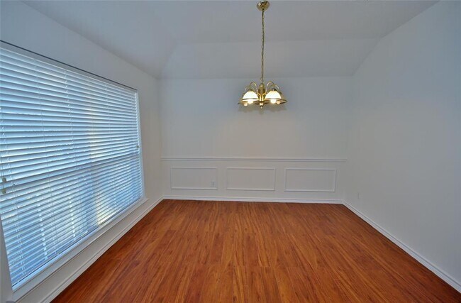 3807 Rosewood Ln Sachse, TX 75048 photo 5