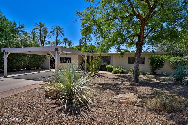 4243 E Campbell Ave Phoenix, AZ 85018 photo 4