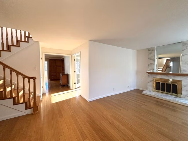 Luxurious 5 Bedroom 3.5 Bath with Large Den for rent in Fremont photo 3