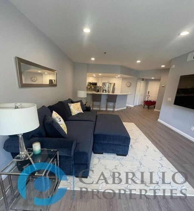 640 Camino De Ln San Diego, CA 92108 photo 5
