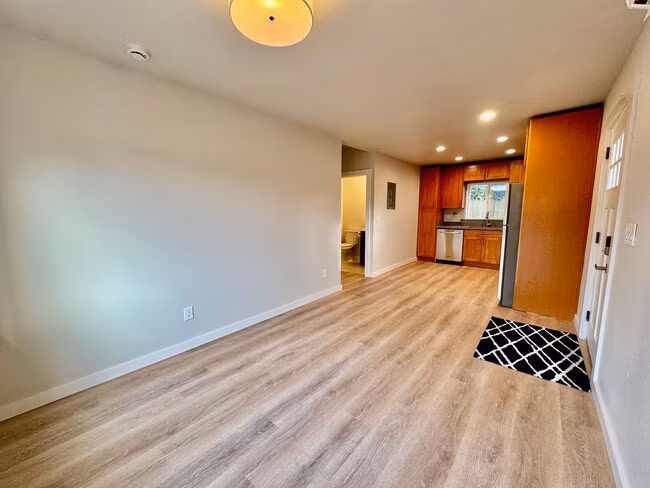6522 48th Ave S Seattle, WA 98118 photo 4