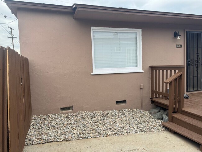 3969 B St San Diego, CA 92102 photo 2